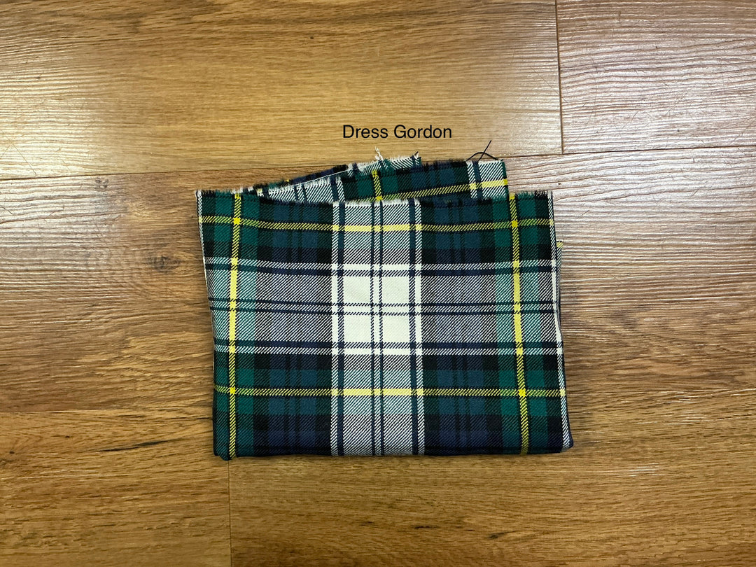 Dress Gordon 66cm x 96cm