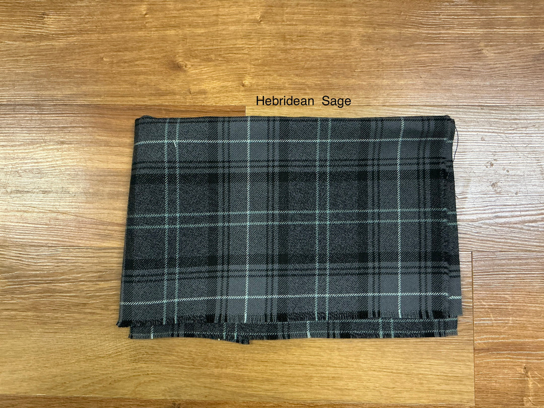 Highland Granite Sage 50cm x 114cm
