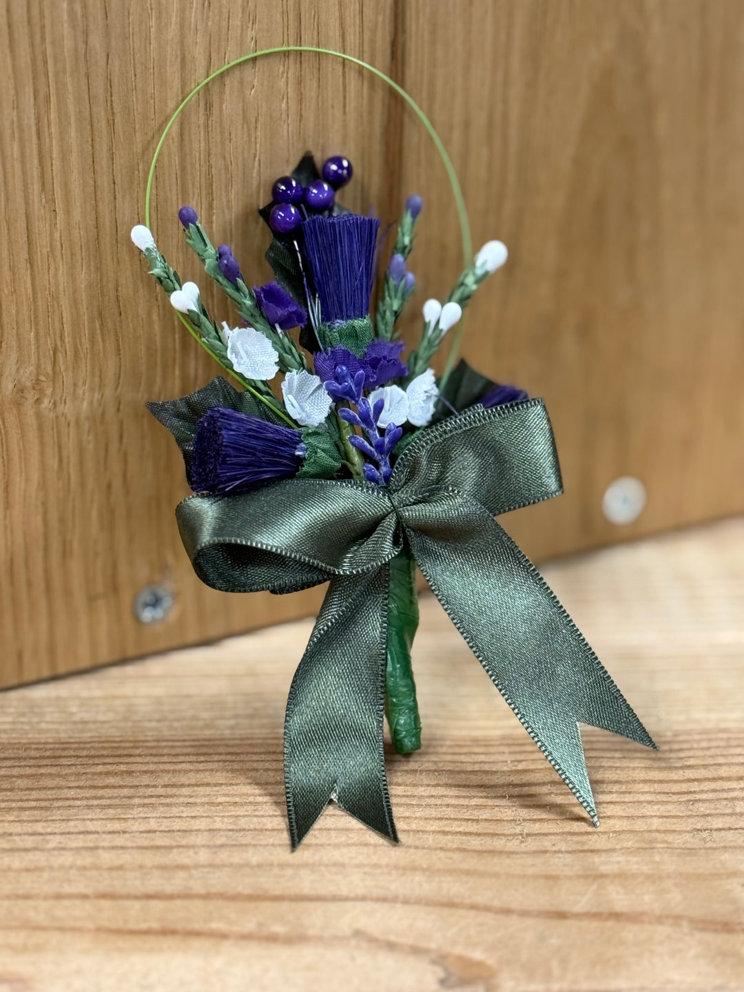 Heather buttonhole - Green ribbon