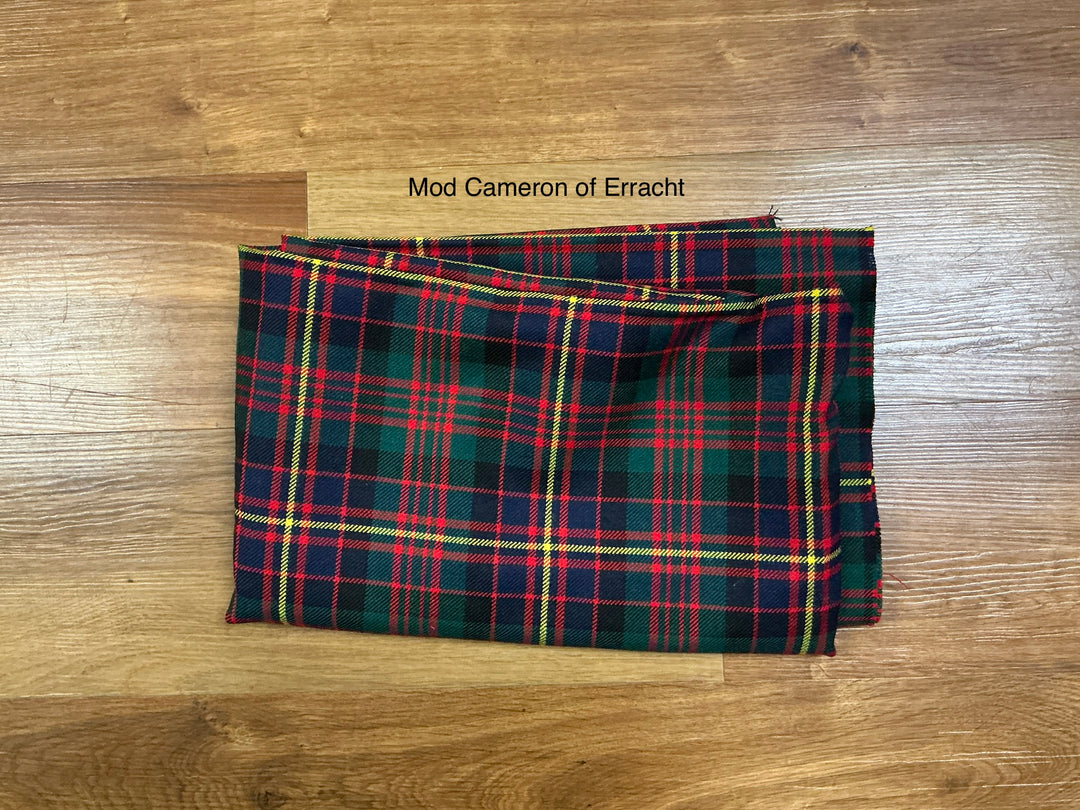 Modern Cameron of Erracht 150cm x 150cm