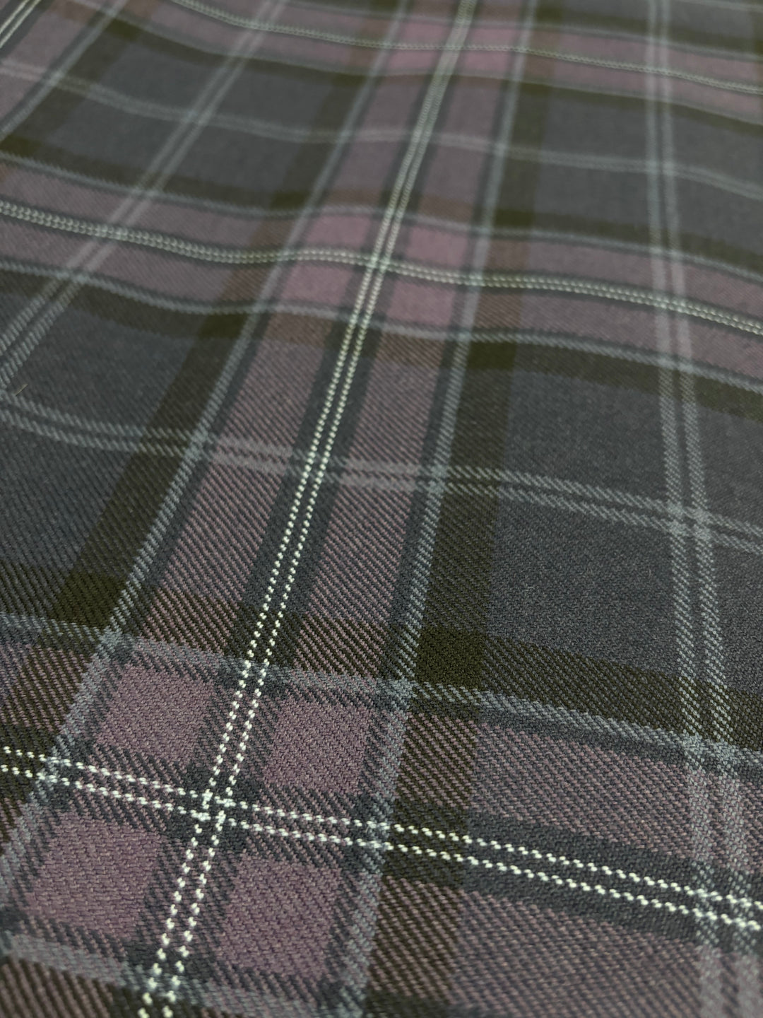 *Ex Display* Scottish Thistle 4 yard Kilt - 34"x 24.5"