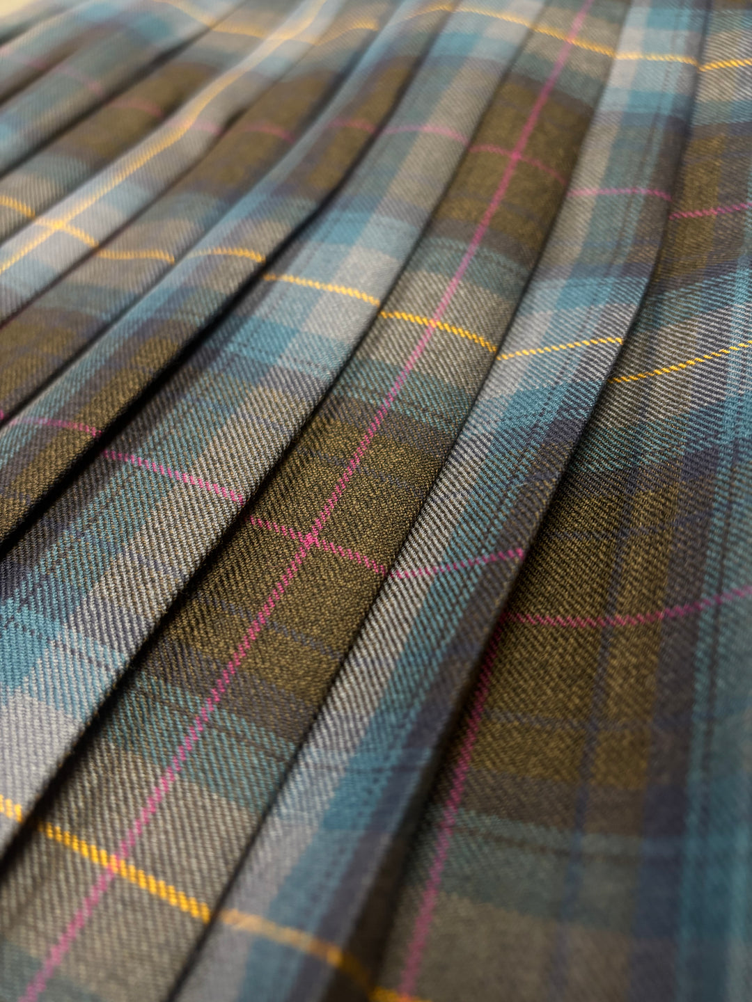 Ex Display The Skirl 4 Yard Tartan Kilt