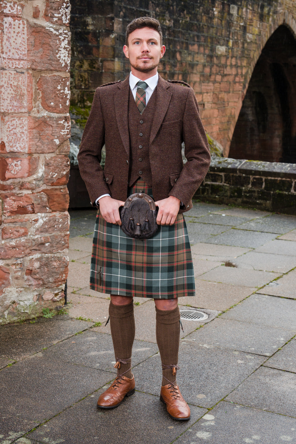 Copper brown tweed kilt hire outfit