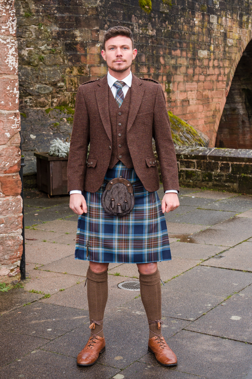 Copper brown tweed kilt hire outfit Anderson Kilts